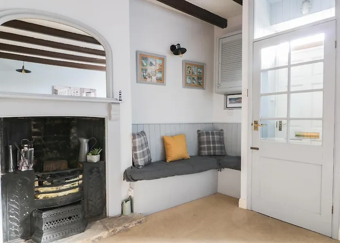 Hook's House * Scarborough